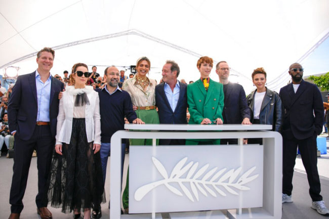 Cannes Jury Press Conference 2022 photocall5.jpg
