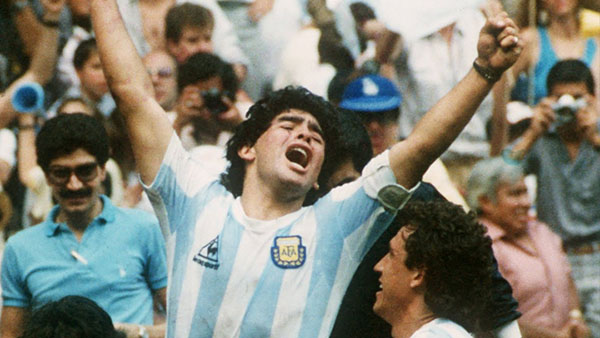 Maradona-by-Kusturic.jpg