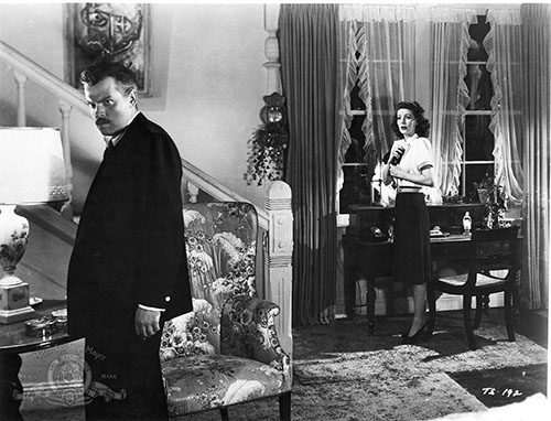 still-of-orson-welles-and-loretta-young-in-the-stranger-1946-large-picture.jpg