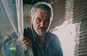 حضور متفاوت دیگری از مهران غفوریان در فیلم سینمایی «آبی روشن» + عکس
