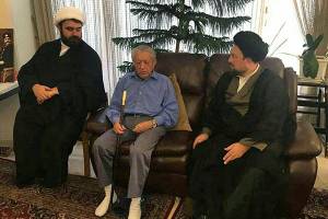 سید حسن خمینی و مرتضی اشراقی به دیدار عزت‌الله انتظامی رفتند